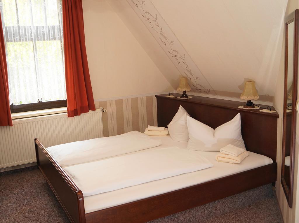 Braugasthof Papiermuehle Jena Ruang foto