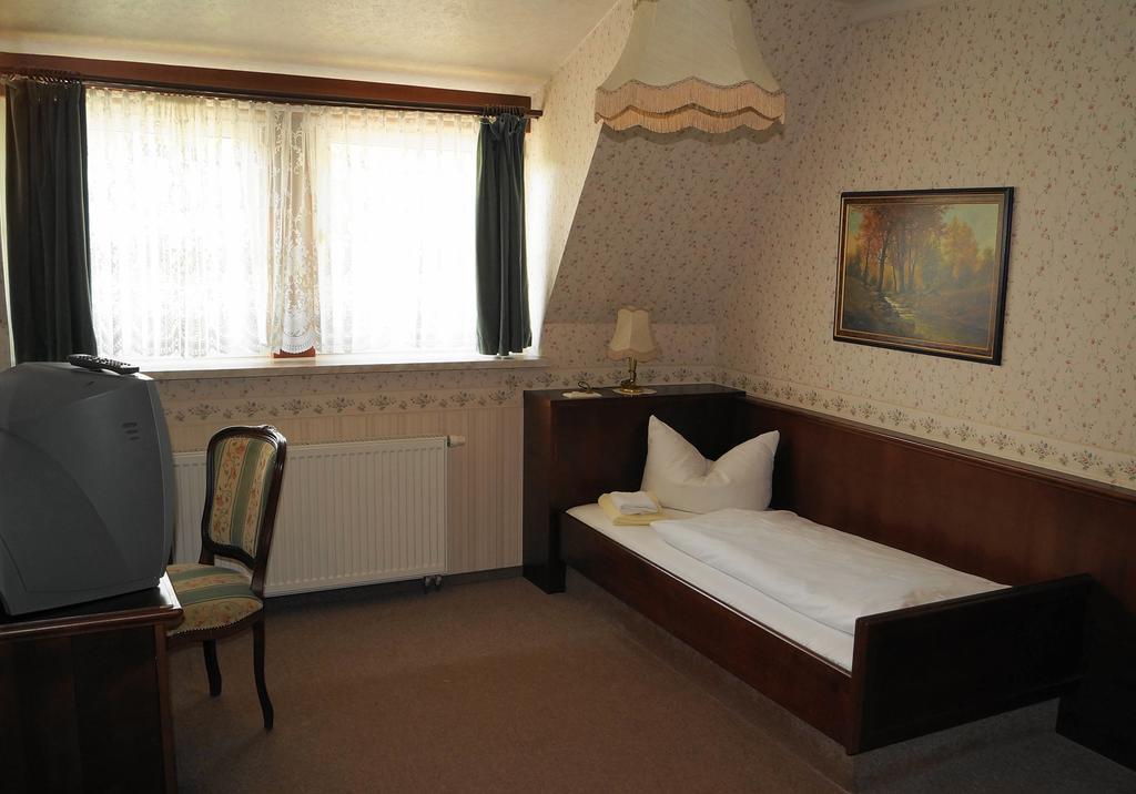 Braugasthof Papiermuehle Jena Ruang foto