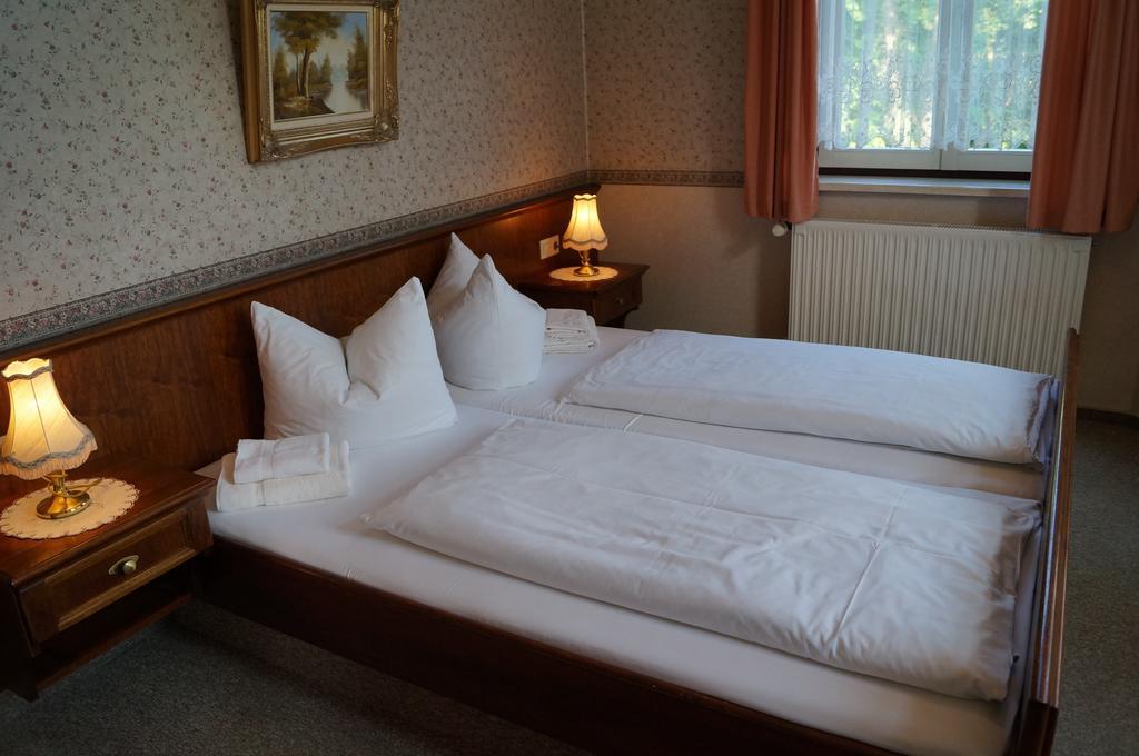 Braugasthof Papiermuehle Jena Ruang foto